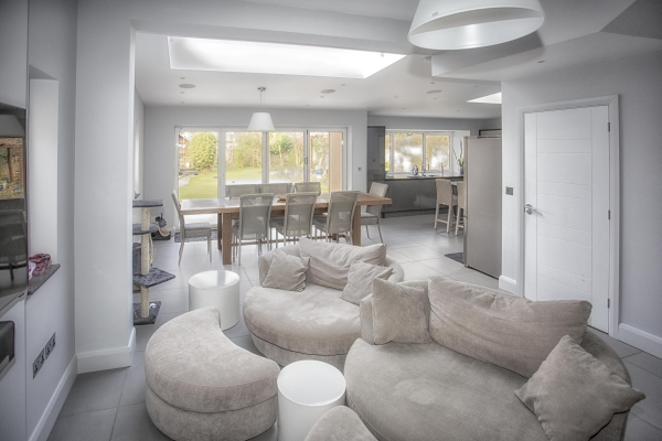 devonshire -caesar-livingroom.jpg